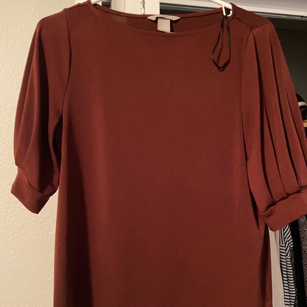 Maroon business casual blouse